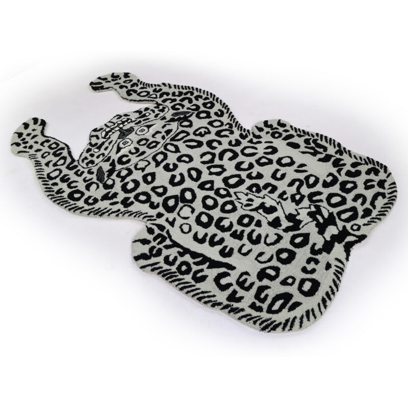 A Hand-Tufted Wool Rug with Prowling Prestige (3)