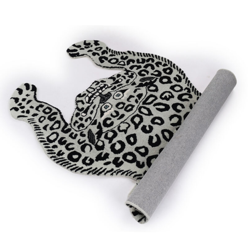 A Hand-Tufted Wool Rug with Prowling Prestige (6)